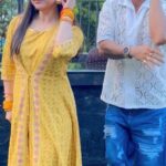 Naina Ganguly Instagram – What Jhumka? 💛🫶
.
.
.
.
.
.
.
.
.
.
.
.
.
.
.
.
.
.
.
#whatjhumka #rockyaurranikipremkahani @ranveersingh @aliaabhatt @karanjohar @arijitsingh @jonitamusic @ganeshacharyaa @dharmamovies #jhumka #jhunkagirare #trending #trendingnow #trendingsongs #bollywoodsongs #dancecover #dancereels #bhfyp #foryou #foryoupage #reelsinstagram #reelsinsta #reelsviral #feelitreelit #feelkaroreelkaro #reelsindia