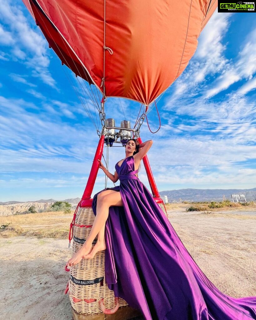 Naira Shah Instagram - Larger Than Life! 🥰 #always Cappadocia / Kapadokya