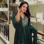 Namitha Pramod Instagram - 🫶🏼❣️ Captured by : @arungnanavel Styled by : @rashmimuraleedharan Wearing: @zuleiha_by_shehazeen Jewellery: @pureallure.in #rajni #moviepromotion #chennai