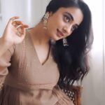 Namitha Pramod Instagram - ♥️🤍 Captured by : @merin__georg Styled by : @rashmimuraleedharan Wearing: @kalaakaari Jewellery: @pureallure.in #reels #reelsinstagram #reelitfeelit #fashion #mood #trending #reelvideo