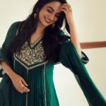 Namitha Pramod Instagram - 🫶🏼❣️ Captured by : @arungnanavel Styled by : @rashmimuraleedharan Wearing: @zuleiha_by_shehazeen Jewellery: @pureallure.in #rajni #moviepromotion #chennai