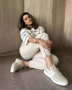 Namrata Shirodkar Instagram - Gotta love these kicks! 

#DELEGATIONEX @onitsukatigerindia