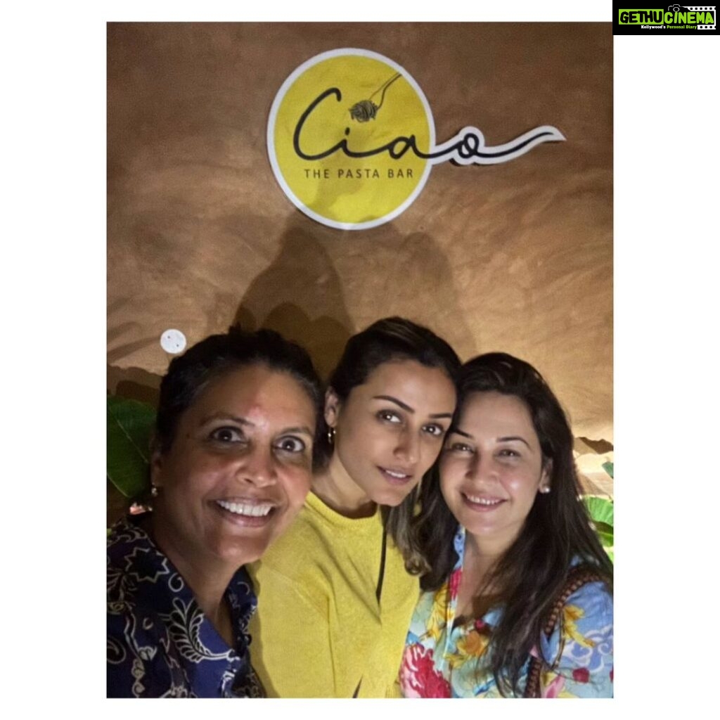 Namrata Shirodkar Instagram - Just wrapped up dinner at the newest sensation in town, @ciaopastabar. The lamb shank and pasta were to die for...and the Tiramisu was from another world. 😍😍😍 It's definitely one of the best Italian restaurants I've eaten at in a long time.. A great night out with the girls @kavithamantha @sabina.xavier!! Congratulations @kavithamantha on ciao!!