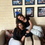 Namrata Shirodkar Instagram - My girls in the house ❤️❤️❤️ Nush come back soon again 🤗🤗 @sitaraghattamaneni @anoushkaranjit @chef_sheetalvanjari @divaavanjari
