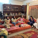 Namrata Shirodkar Instagram – School mother’s night! The best times ever! Such a rock solid group who I love so much! 🤩 Selfless moms with only one aim to get all our kids to shine ♥️♥️♥️♥️ More and more power to all of us!

The best food and the best host @vadlamudishilpa! @sulakshana_19 your home next! @shona_.malhotra!

@sunayanau. Outfit: @gazalguptacouture