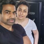 Namrata Shirodkar Instagram – #BABYSTEPS: My 1st attempt at assisted pull ups and swiss ball plank roll-out!! Was skeptical to try it  but glad I did… Now, want to get better at it 💪💪

Thank you @kumarmannava for challenging me this whole week with an all-new workout regime 👍👍👍