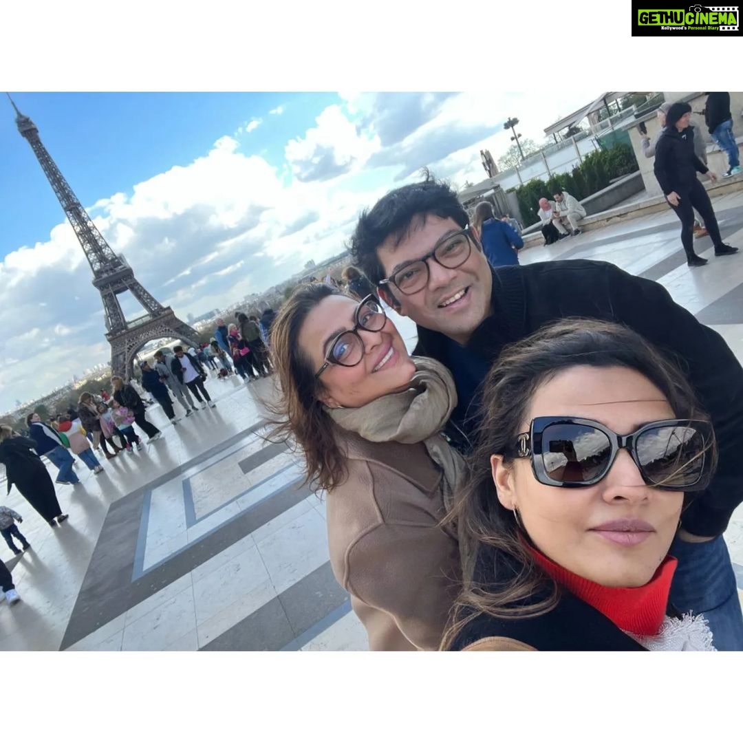 Namrata Shirodkar Instagram - Back in Paris, where every corner tells a story 🌼