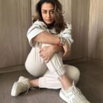 Namrata Shirodkar Instagram – Gotta love these kicks! 

#DELEGATIONEX @onitsukatigerindia