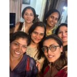 Namrata Shirodkar Instagram – School mother’s night! The best times ever! Such a rock solid group who I love so much! 🤩 Selfless moms with only one aim to get all our kids to shine ♥️♥️♥️♥️ More and more power to all of us!

The best food and the best host @vadlamudishilpa! @sulakshana_19 your home next! @shona_.malhotra!

@sunayanau. Outfit: @gazalguptacouture