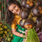 Namrata Shirodkar Instagram – Wishing you all a happy Ugadi & Gudi Padwa! This new year, let’s appreciate the simple joys of life and cherish our loved ones. ✨

Photography: @smaritavinnakotaphotography

Stylist: @nithishasriram

Jewellery: @hiyajewellers

Outfit: @samtaandshrutistudio

Hair: @gotomirrors

Decor: @radhika_tanguturu
@taamarataamara