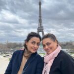 Namrata Shirodkar Instagram - Trocadéro... Paris is never complete without a visit to the Eiffel 🗼♥️♥️♥️ #eiffeltower #sisterstogether Eiffel Tower - Paris, France