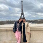 Namrata Shirodkar Instagram - Trocadéro... Paris is never complete without a visit to the Eiffel 🗼♥️♥️♥️ #eiffeltower #sisterstogether Eiffel Tower - Paris, France