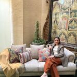 Namrata Shirodkar Instagram – A glimpse of a luxurious transformation to my living room with furniture and accents selected from the newly launched Sarita Handa store in Banjara Hills, Hyderabad. 
.
.
@saritahanda
.
.
.
@pr.richagupta