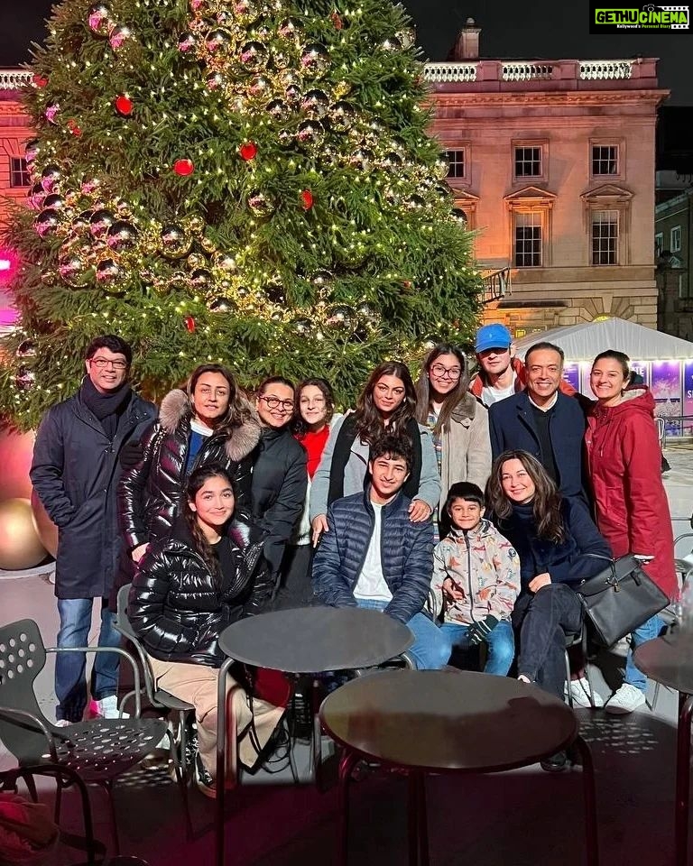 Namrata Shirodkar Instagram - As we begin the new year, I just want to thank all the special people in my life who have listened without judgement, cared for me and loved me no matter what!! Leaving behind the last year with many goods and bads and looking forward to the new one!! ♥️♥️♥️ Happy new year everyone!! #2023 🤗🤗🤗 @urstrulymahesh @gautamghattamaneni @sitaraghattamaneni @anoushkaranjit @shilpashirodkar73 @ranjitaparesh @sabina.xavier @xavieraugustin @yana._.xavier @zaratakespictures