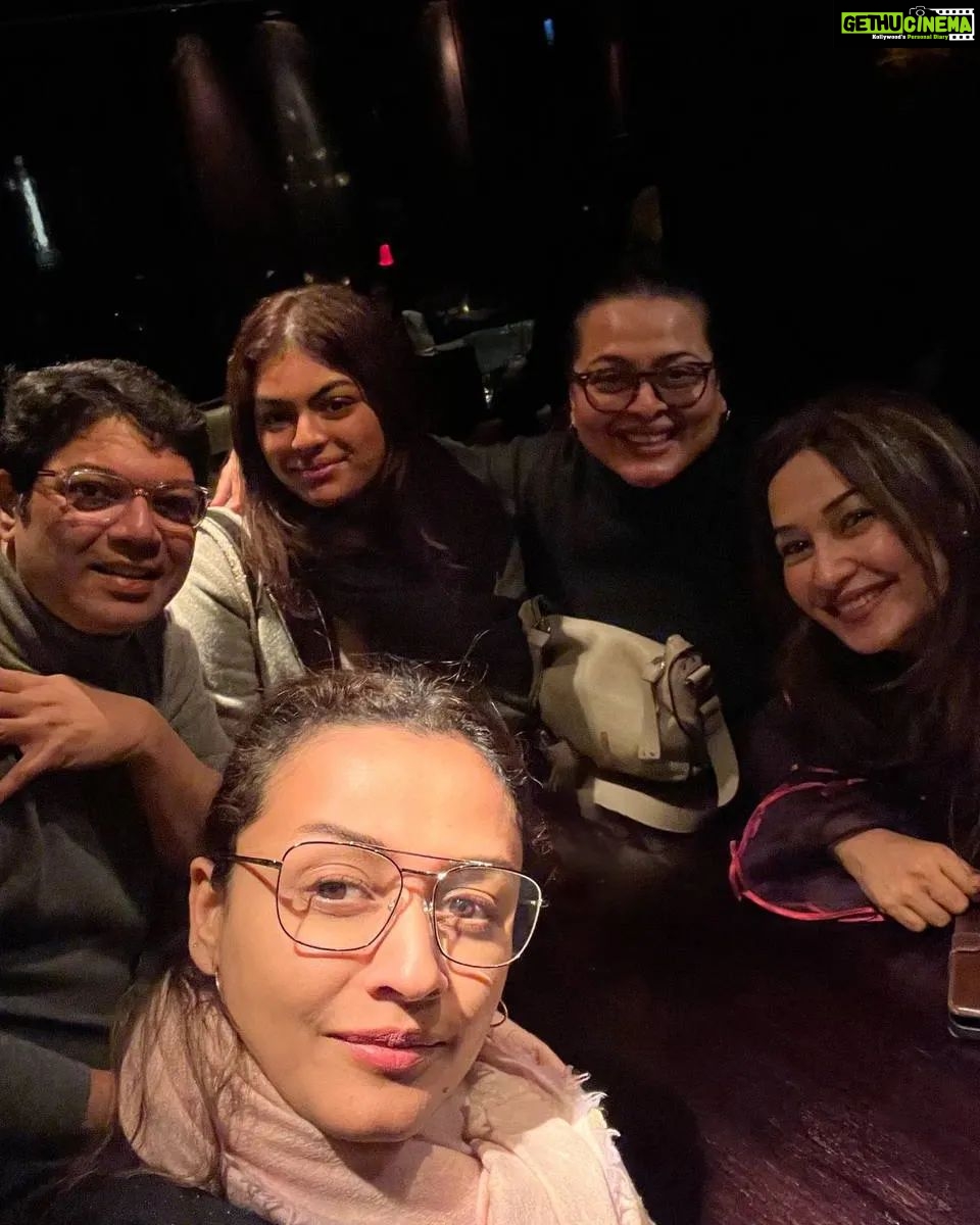 Namrata Shirodkar Instagram - About last night ♥️ Happy anniversary @sabina.xavier & @xavieraugustin! 🤗🤗🤗 Wishing you many such years of happiness and togetherness!! ♥️ #London