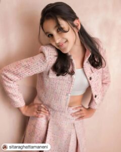 Namrata Shirodkar Instagram - Starting my day with pink 💗💗💗