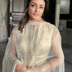 Namrata Shirodkar Instagram - Chic meets classic ✨ The signature @taruntahiliani!