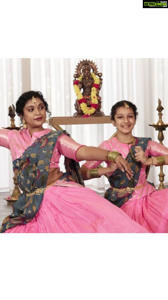 Namrata Shirodkar Instagram - The spirit of Diwali β¨π @sitaraghattamaneni.. you're so full of grace πππ and you keep getting better each time πππ Proud of all you do β€οΈβ€οΈβ€οΈ β’β’β’β’β’β’β’β’β’β’β’β’β’β’β’β’β’β’β’β’β’β’β’β’β’β’β’β’β’β’β’β’β’β’β’β’β’β’β’β’β’β’β’β’β’β’β’ #Repost - @sitaraghattamaneni Happy to present this dance recital in collaboration with my dance guru @mahathibhikshu akka πβ€οΈ On the occasion of Diwali, we celebrate the divine light.. the greatness of Goddess Lakshmi who nurtures the universe with her kindness and generosity π Wishing you all a happy Diwali β¨ Choreographed by: @arunabhikshu garu Music and Vocals: @dsvsastry_official Shot by: @divakarlasurya @dinesh.55