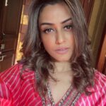 Namrata Shirodkar Instagram - Pink is the new black! 💗 @surilyg #Holiday2022