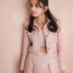 Namrata Shirodkar Instagram - Starting my day with pink 💗💗💗