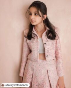 Namrata Shirodkar Instagram - Starting my day with pink 💗💗💗