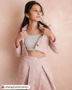 Namrata Shirodkar Instagram - Starting my day with pink 💗💗💗