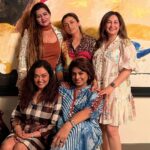 Namrata Shirodkar Instagram - A typically expected fun night with the fun girls of hyd!!! Timeout and time found .. here’s to many such more ones .. ♥️♥️♥️♥️♥️our own new forum 🤪🤪🤪love you girls 🥰🥰🥰