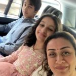 Namrata Shirodkar Instagram – The same selfie for ages… with me & and the same two faces 😍😍 Nothing changes… only their faces evolve into more n more beautiful beings… Inside n out 🥰🥰🥰 Now they know much more than I do and at times I’m at their mercy for my lack of tech skills 🤣🤣🤣 I don’t mind… as I’m a good learner… and these are my teachers 😘😘😘😘
