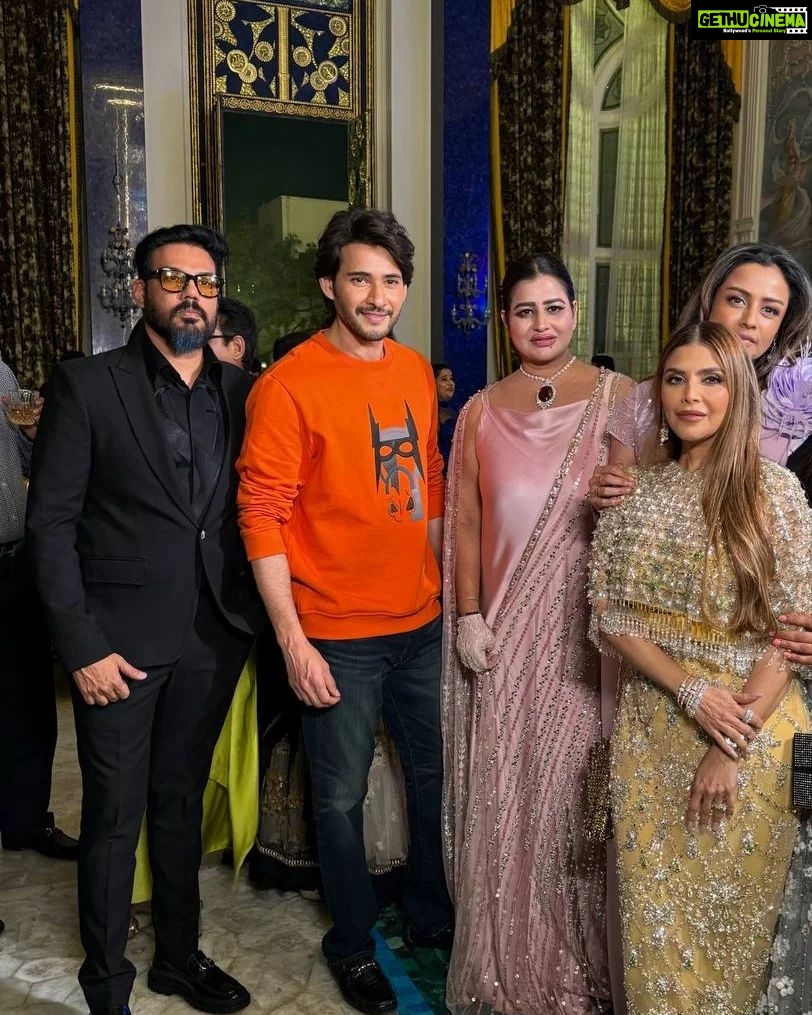 Namrata Shirodkar Instagram - Welcoming the Diwali season with amazing people and our exceptional hosts, #KrishnaReddy and @sudhareddy.official. No one could've done it better than you Sudha! What a fabulous evening! Thank you for having us over. ❤️✨