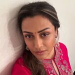 Namrata Shirodkar Instagram – In pink hues, I make my style rule! 🌸

Outfit: @jayantireddylabel
Hmu: @theartbeatsalon 
  @rajapathrunitanuja

Styling: @nithishasriram