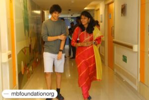 Namrata Shirodkar Instagram - So so proud of you my son!! ♥️ #Repost @mbfoundationorg ・・・ One of @gautamghattamaneni's many visits to @rainbowchildrenshospitals. MB Foundation has been working collaboratively with Rainbow Hospitals to give these little children a second chance at life. Gautam, an integral part of our foundation, often spends quality time post school with children in the oncology and cardio wards, making them feel happy in more ways than one while they heal. We thank you, GG, for bringing smiles to the faces of these kids and pushing them towards a faster road to recovery. ❤️