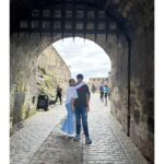 Namrata Shirodkar Instagram – A journey through time!! Exploring #EdinburghCastle… and its intricate architecture!! #Scotland 🏴󠁧󠁢󠁳󠁣󠁴󠁿🏰

@urstrulymahesh @gautamghattamaneni @sitaraghattamaneni Edinburgh Castle Scotland