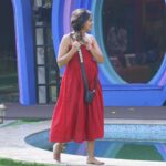 Namratha Gowda Instagram - We buy plates to eat, but never eat the plates.. Namratha energises the Bigg Boss house, but never loses energy 💃 Let's keep our finger's crossed that she should not be nominated this week as well!!💕 @colorskannadaofficial @officialjiocinema #namratha #namrathagowda #fans #bbk10 #1stcontestant #muchlove #trending #IndianActress #instafam #relentkreationz