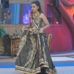 Namratha Gowda Instagram - High heels & Highly charged feelings 🤗 @colorskannadaofficial @officialjiocinema Assisted by: @likitha_suresh_ Outfit: @chandana_soulcouture #namratha #namrathagowda #fans #bbk10 #1stcontestant #muchlove #trending #IndianActress #instafam #relentkreationz