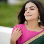 Namratha Gowda Instagram – ಜಾತ್ರೆಲೂ, ಸಂತೇಲೂ, ನೀ ಕೈಯ್ಯ ಬಿಡದಿರು.
ಆಗಾಗ ಕಣ್ಣಲ್ಲಿ, ಸಂದೇಶ ಕೊಡುತಿರು.

PC: @umesh__photography___ 
Makeup and hair: @makeoversbyamitha_lekha 
Blouse: @likitha_suresh_ 
Jewellry: @thespatika