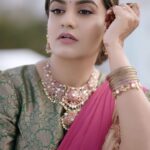 Namratha Gowda Instagram - A weekend summary. ✨ Video: @umesh__photography___ Makeup and hair: @ck_studios26 @makeupby_tejashwini Jewellry: @thespatika