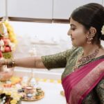 Namratha Gowda Instagram - Grihapravesh. 🙏 Decor: @v3collections_ assisted by: @vivaah_event_planner Makeup and hair: @ck_studios26 @makeupby_tejashwini Jewellry: @thespatika Pc: @umesh__photography___