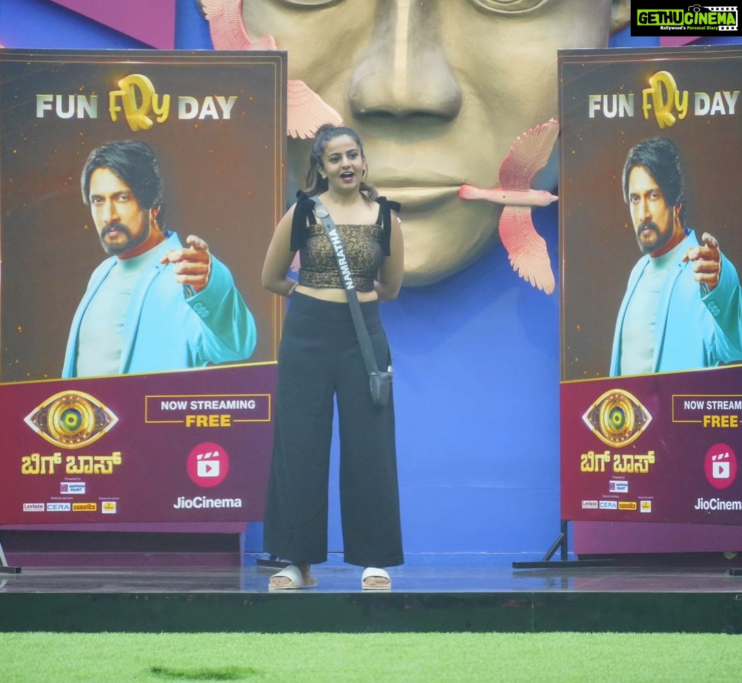 Namratha Gowda Instagram - If you are positive, you'll see opportunities instead of obstacles 😄 @colorskannadaofficial @officialjiocinema Styling/Assisted: @likitha_suresh_ Outfit: @dressmeatsfc_desinger_house #bbk10 #colorskannada #jiocinema #biggboss #season10 #relentkreationz