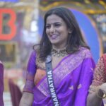 Namratha Gowda Instagram - The perfect matching accessory for a saree is not the Jewelry but her SMILE 😊 @colorskannadaofficial @officialjiocinema Assisted By: @likitha_suresh_ Wardrobe Courtesy: @mansa.chandra.label Jewellery : @thespatika #namratha #namrathagowda #fans #bbk10 #1stcontestant #muchlove #trending #IndianActress #instafam #relentkreationz