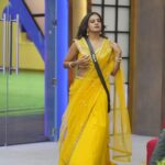 Namratha Gowda Instagram - "HELLO, Yellow - the color of inner sunshine." @colorskannadaofficial @officialjiocinema Assisted by:@likitha_suresh_ Wardrobe:@amorabybindureddy Jewellery: @thespatika #bbk10 #biggboss #season10 #colorskannada #jiocinema #namarathagowda #namratha #relentkreationz