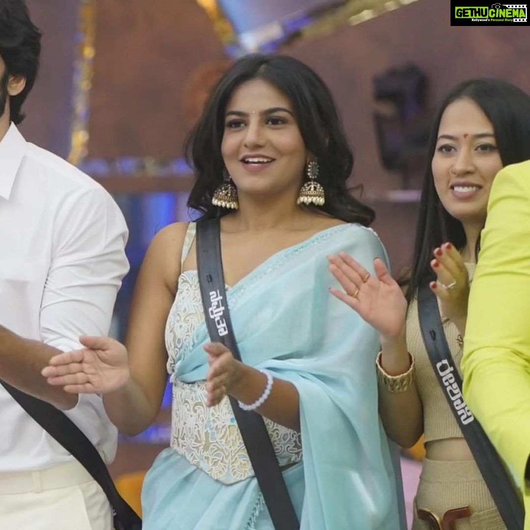 Namratha Gowda Instagram - History can never be written in advance... Her story cannot be predicted eitherš @colorskannadaofficial @officialjiocinema Assisted by: @likitha_suresh_ Wardrobe Courtesy: @chandana_soulcouture Accessories: @thespatika #bbk10 #biggboss #season10 #colorskannada #jiocinema #namrathagowda #relentkreationz