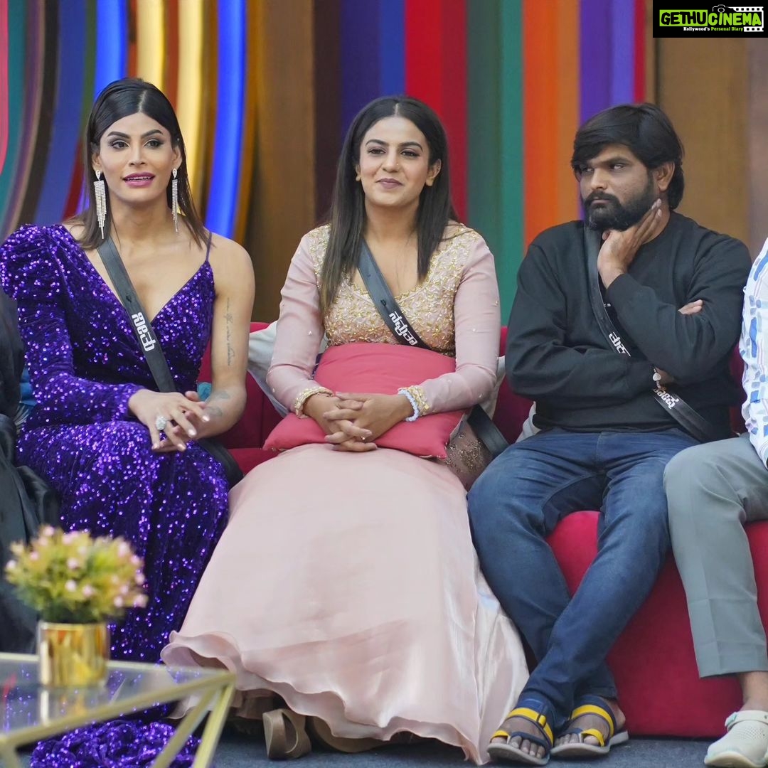 Namratha Gowda Instagram - As bright as the sun, as cool as the moon. She will shine the best very soon 💃💕 @colorskannadaofficial @officialjiocinema Wardrobe Courtesy: @vibbhinna Styling by: @likitha_suresh_ #bbk10 #biggboss #colorskannada #jiocinema #trending #namrathagowda #relentkreationz #kicchasudeep