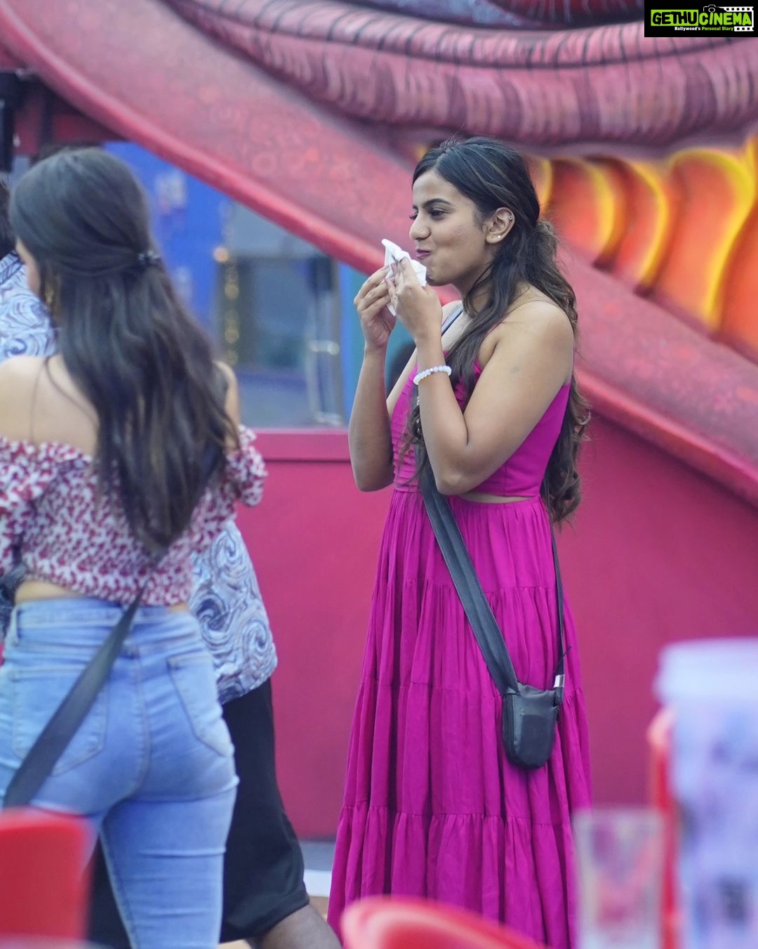 Namratha Gowda Instagram - ಹೇಗಿತ್ತು Birthday Prank? 🤣 ನಮ್ರತಾ ಅವರ ಹುಟ್ಟುಹಬ್ಬ ಯಾವಾಗ? Comment Below🥰 @colorskannadaofficial @officialjiocinema #bbk10 #biggboss #season10 #colorskannada #jiocinema #namrathagowda #relentkreationz