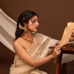 Nandana Varma Instagram - ✨ Photographer : @_shutter__bug Styling : @hiba_shana @z.styl.in.g Videography : @yedukrishnan._ Makeup : @_anish_makeup_artist Studio : @tinyturtle.media