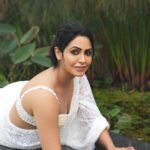 Nandini Rai Instagram - May the #festival of #lights bring joy, prosperity, and happiness to your life. #wishing you and your family a very Happy #diwali
