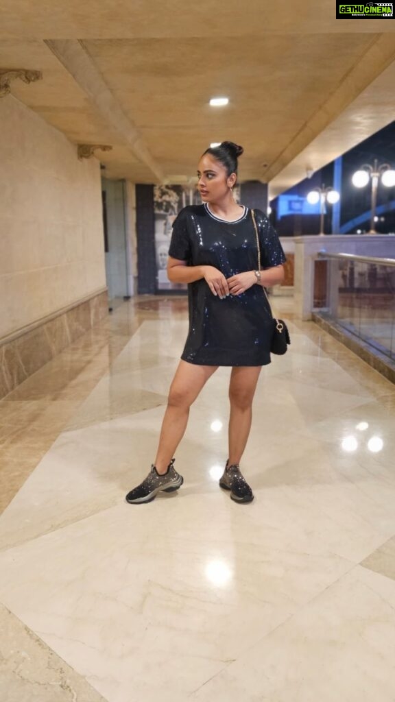 Nandita Swetha Instagram - Look at ME 👀👀👀 #fashion #look #party #sleekbun #nanditaswetha U.B.City