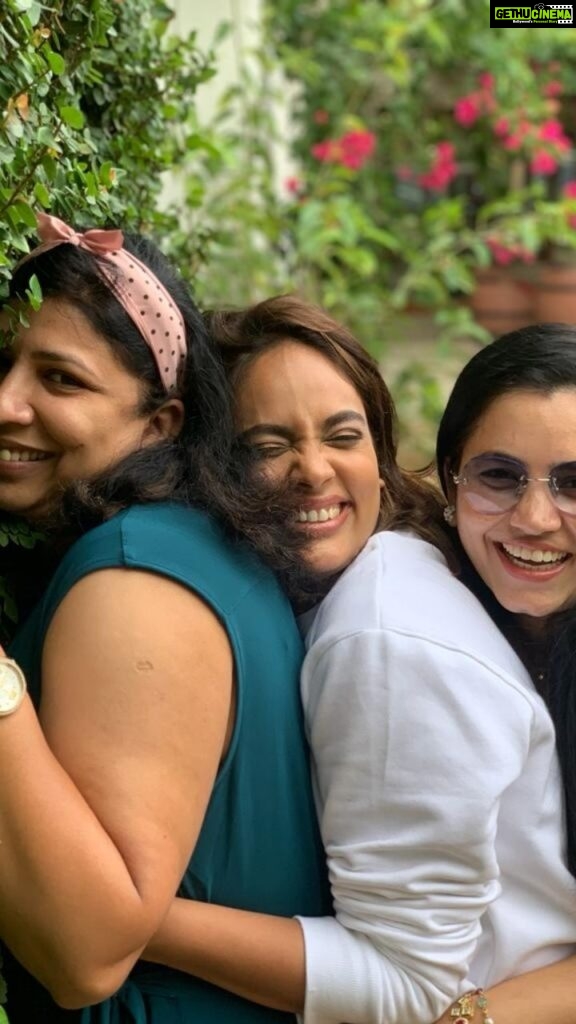 Nandita Swetha Instagram - We laugh, We Share, We roam, We gossip, We party hard, We Do Everything 2007 to 2023 still going 💪 strong #friendship #friends #decade #us Bangalore, India