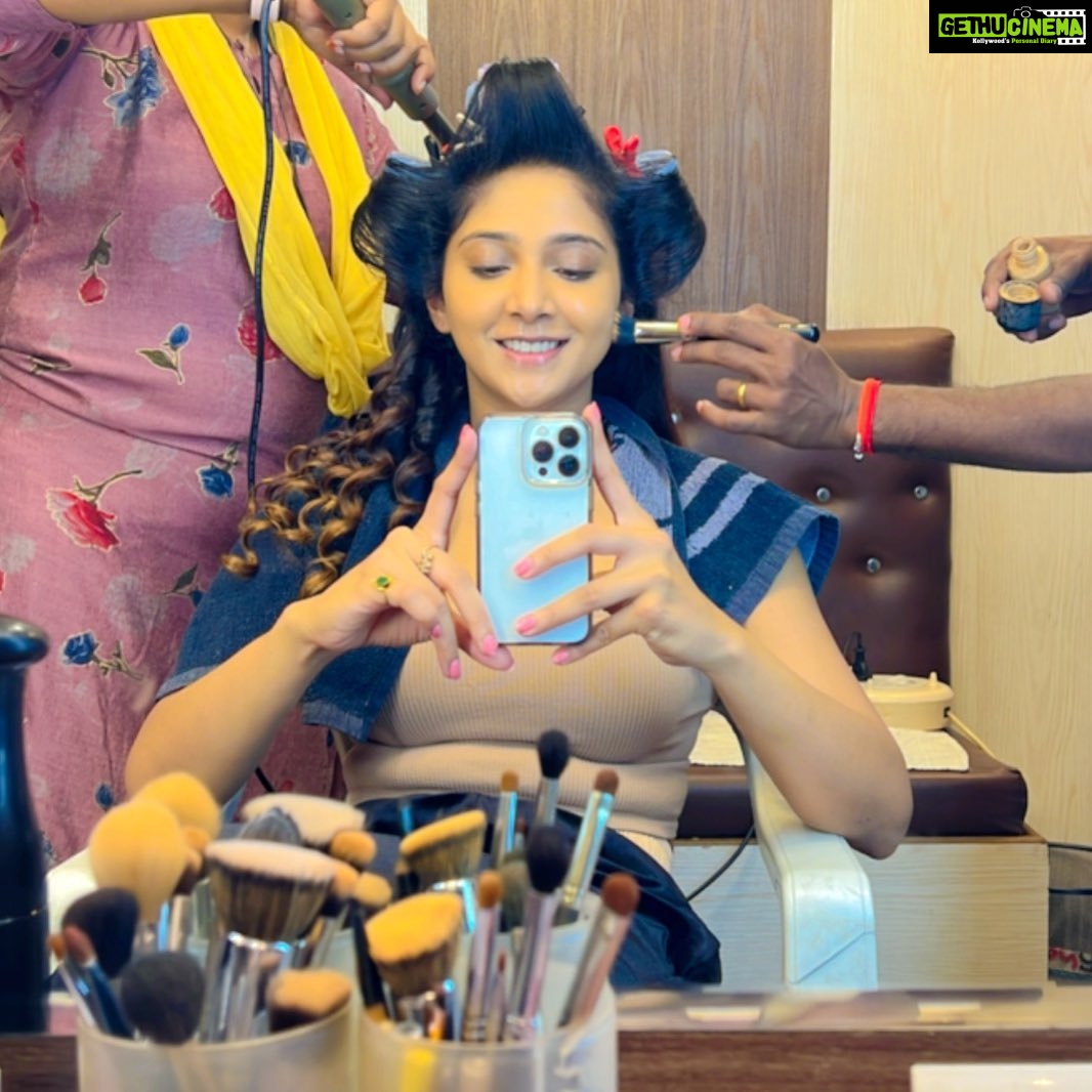 Natasha Doshi Instagram - Forever a poster child for do what you love, love what you do ❤️🎞🧿 . . . . #shootlife #behindthescenes #happyheart #grateful #passionprofession #theactressdiary #natashadoshi #theheroinejourney #telugucinema #tollywood #film #shoot #vanitydiaries Hyderabad