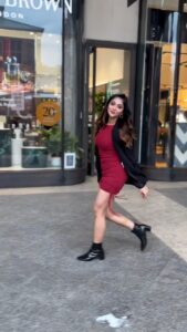 Natasha Doshi Instagram - Stepping into Monday like 💃🏻
🎥 - @shutter.genie_photography wonderful working with you ☺️
.
.
.
.
#monday #feelitreelit #instareels #theactressdiary #natashadoshi #london #fashion #outfitoftheday #whatiwore #styleinspiration #fashiongram #style #fashionista #keepitclassy #instafashion