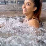 Natasha Doshi Instagram – Imma pretty *girl feeling like Beyoncé 👸🏻
.
.
#mood #feelitreelit #london #confidentwomen #youcandoit #theactressdiary #natashadoshi #waterbaby #happy #instareels #happygirlsaretheprettiest